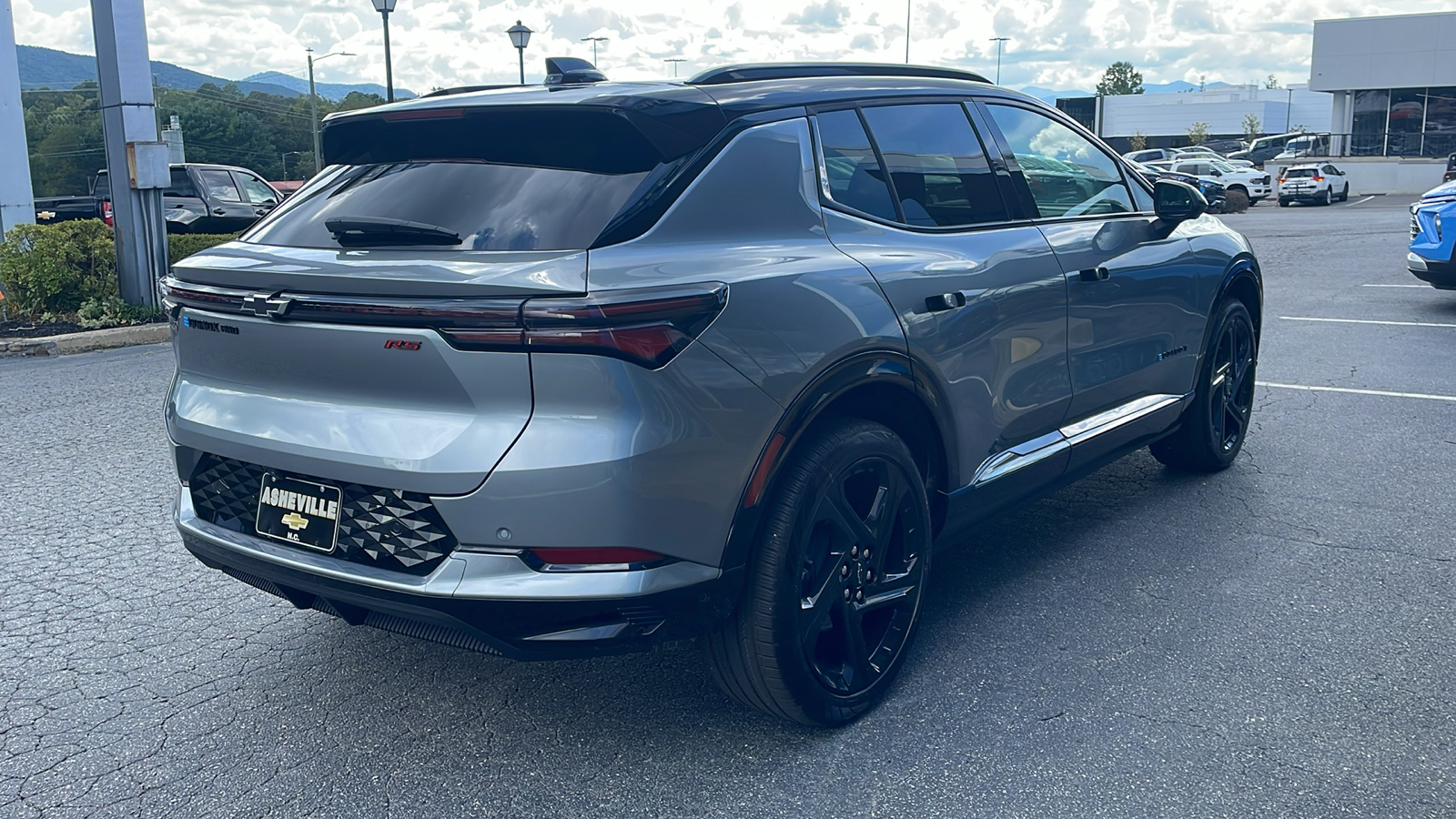 2024 Chevrolet Equinox EV Launch Edition 9