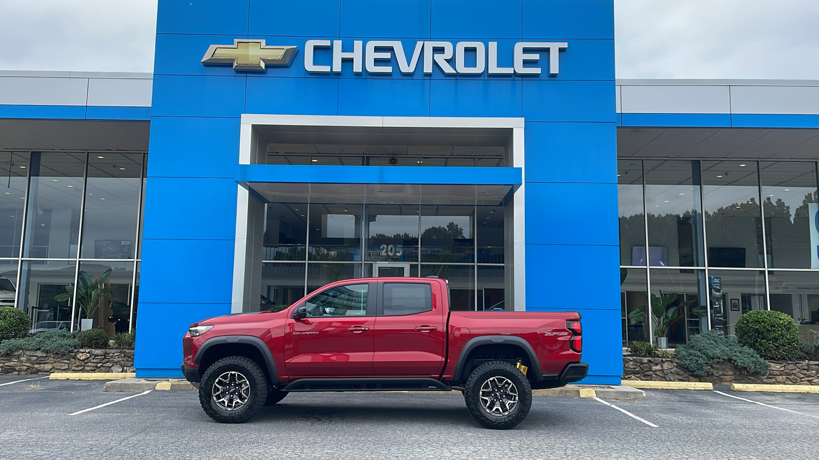 2024 Chevrolet Colorado ZR2 3