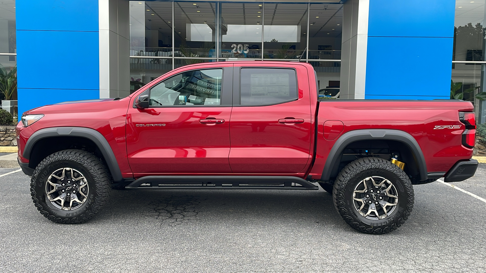 2024 Chevrolet Colorado ZR2 4