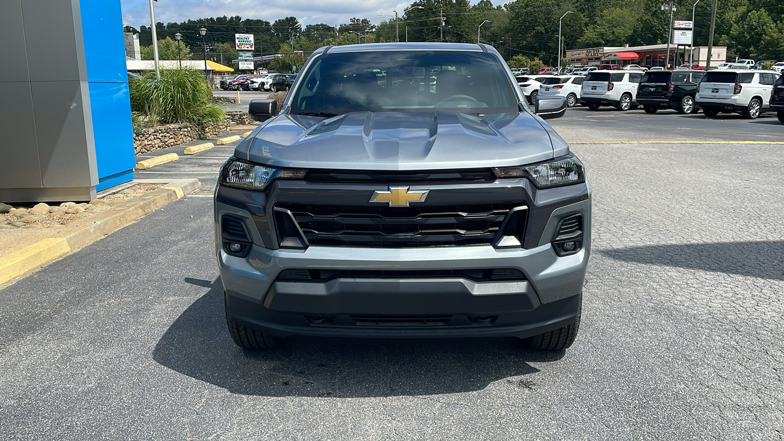 2024 Chevrolet Colorado LT 2