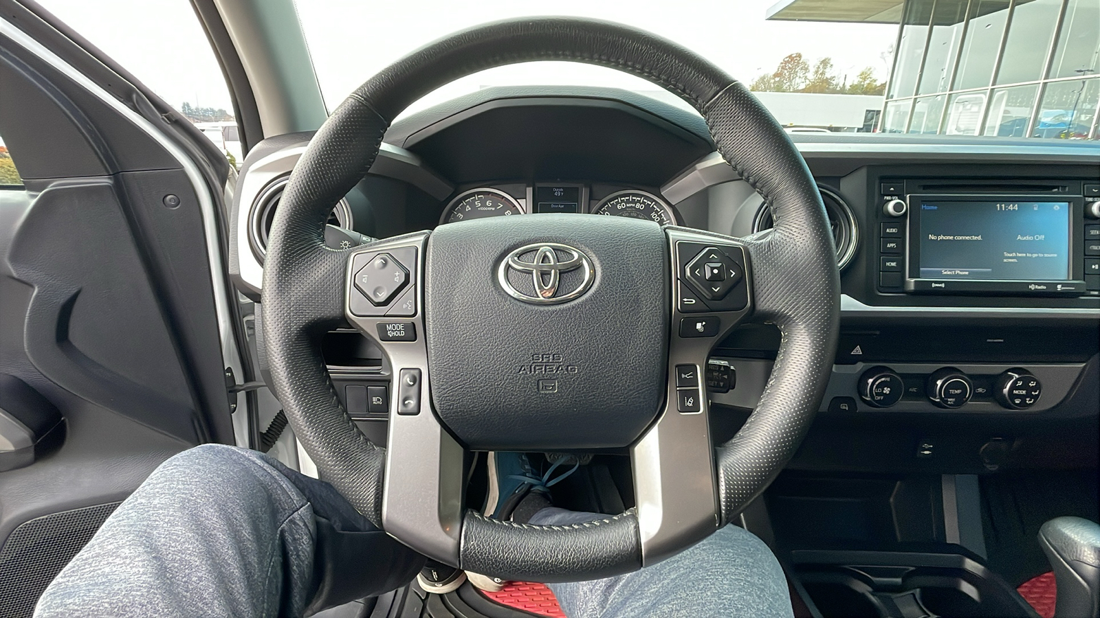 2019 Toyota Tacoma SR5 17