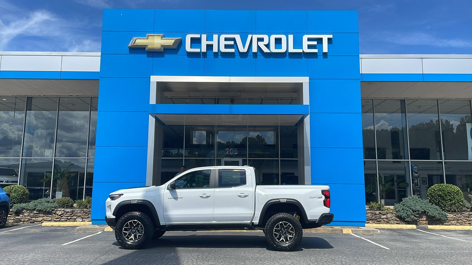 2024 Chevrolet Colorado ZR2 3