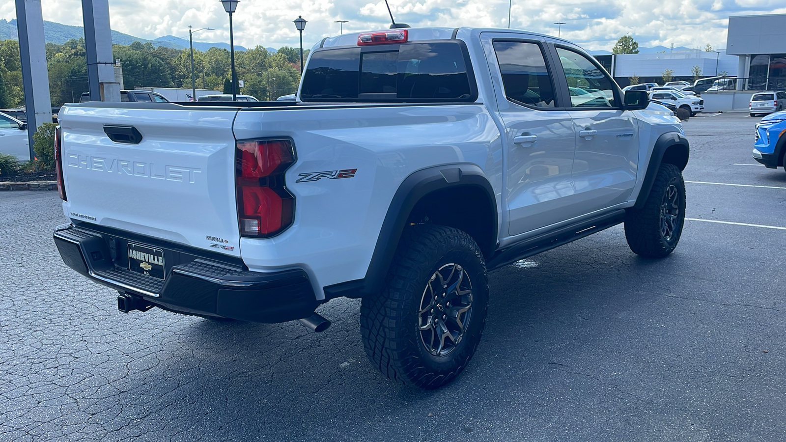 2024 Chevrolet Colorado ZR2 8