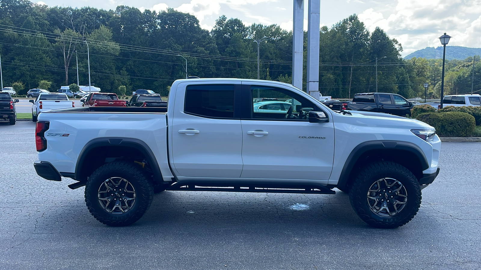 2024 Chevrolet Colorado ZR2 9