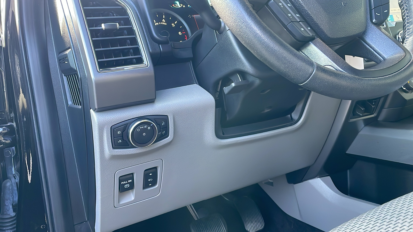 2019 Ford F-150 XLT 17