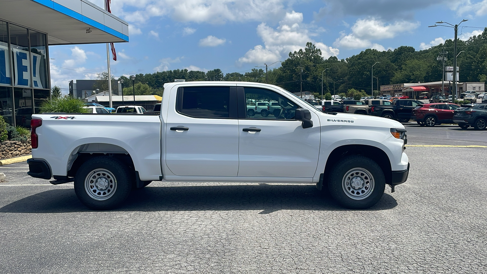 2024 Chevrolet Silverado 1500 WT 8