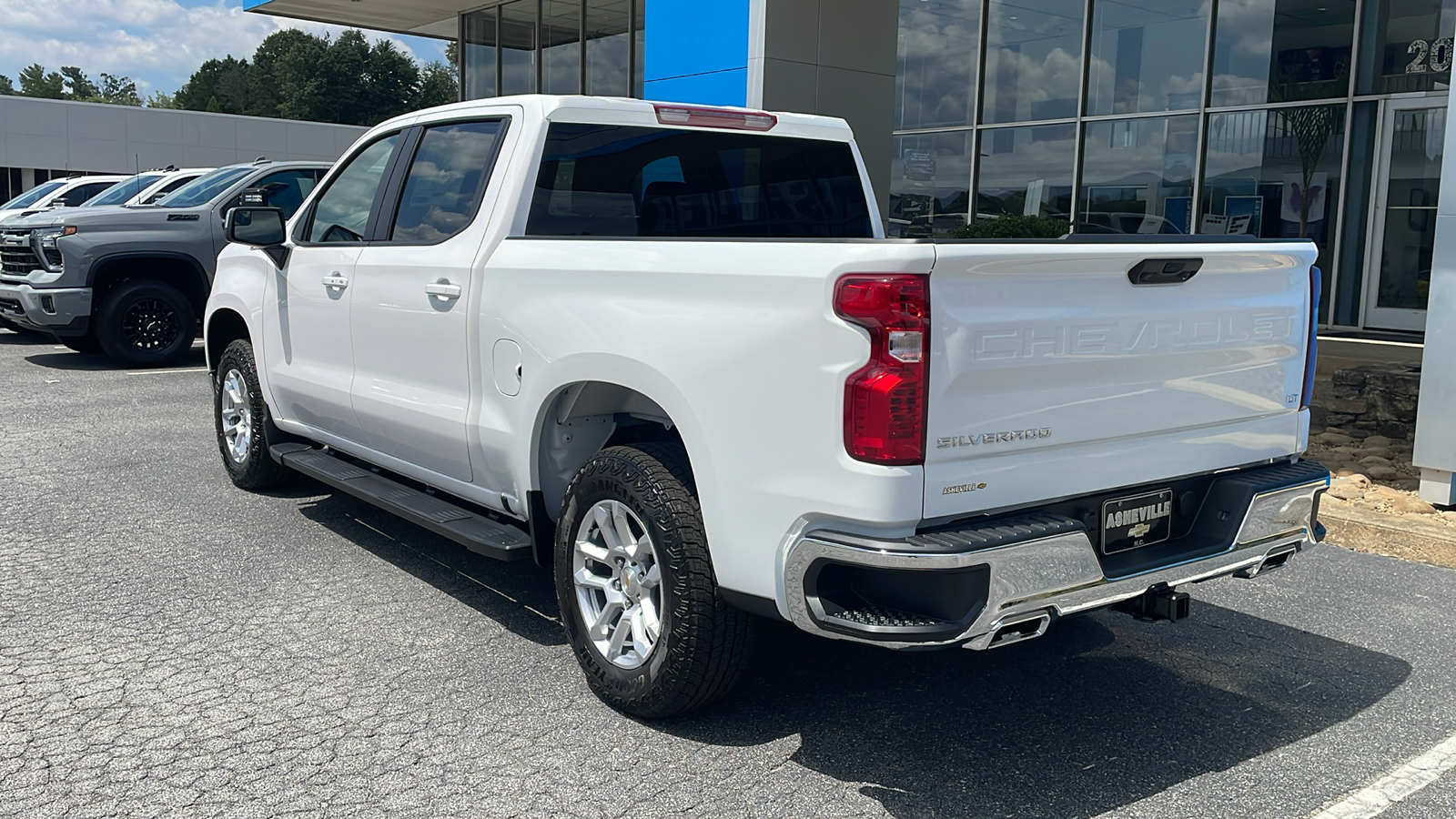 2024 Chevrolet Silverado 1500 LT 4