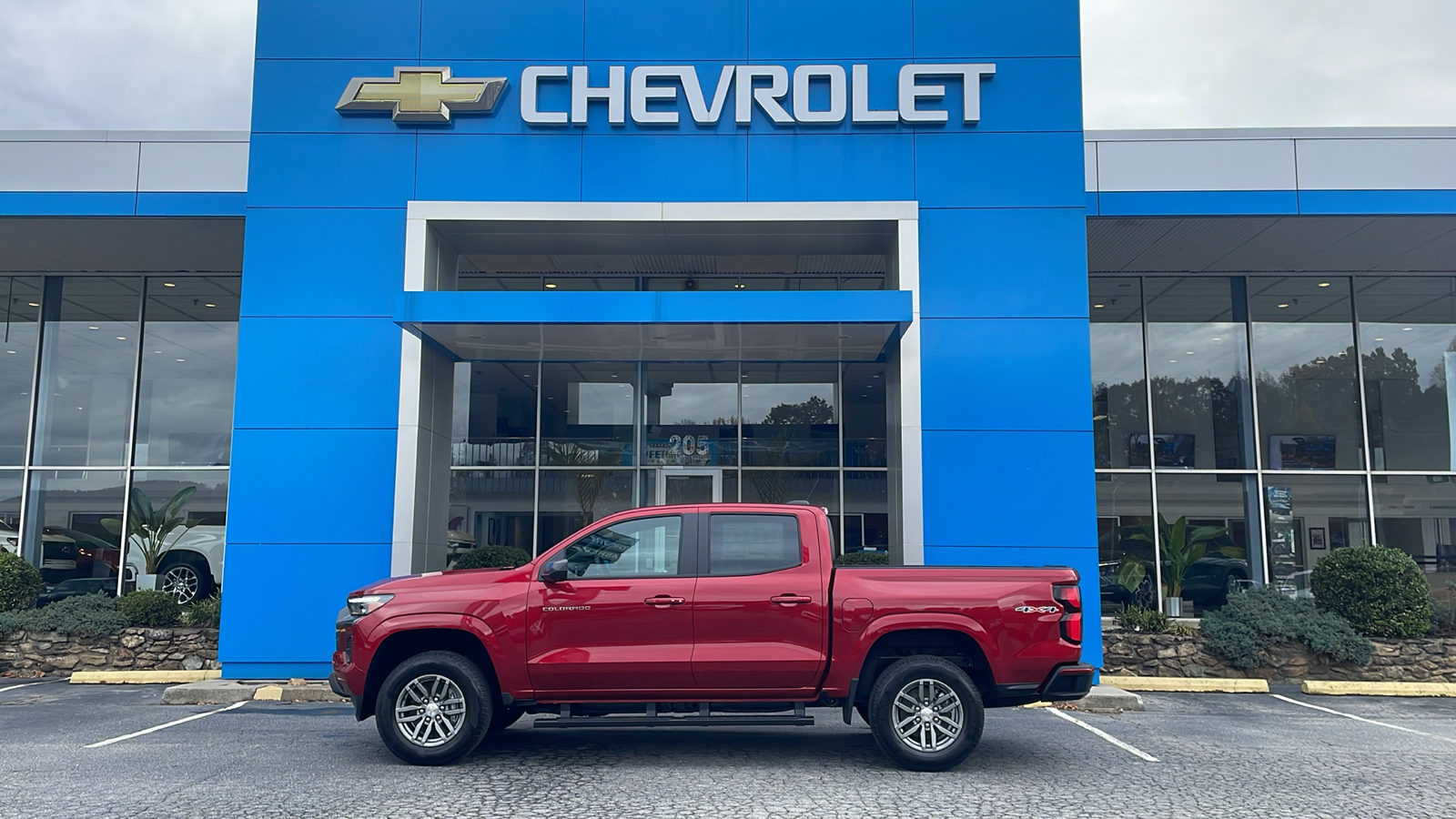 2024 Chevrolet Colorado LT 3