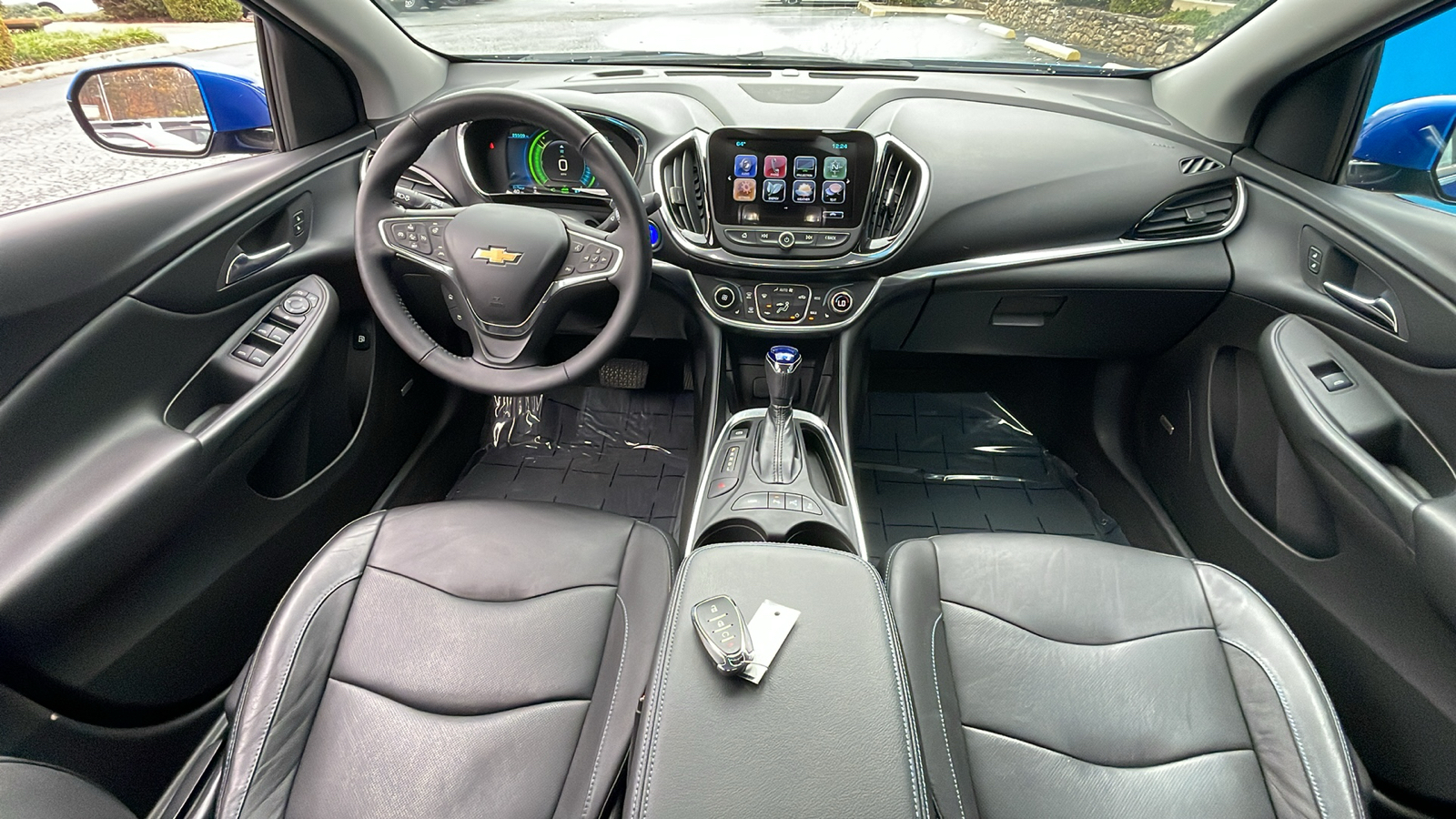 2017 Chevrolet Volt Premier 32