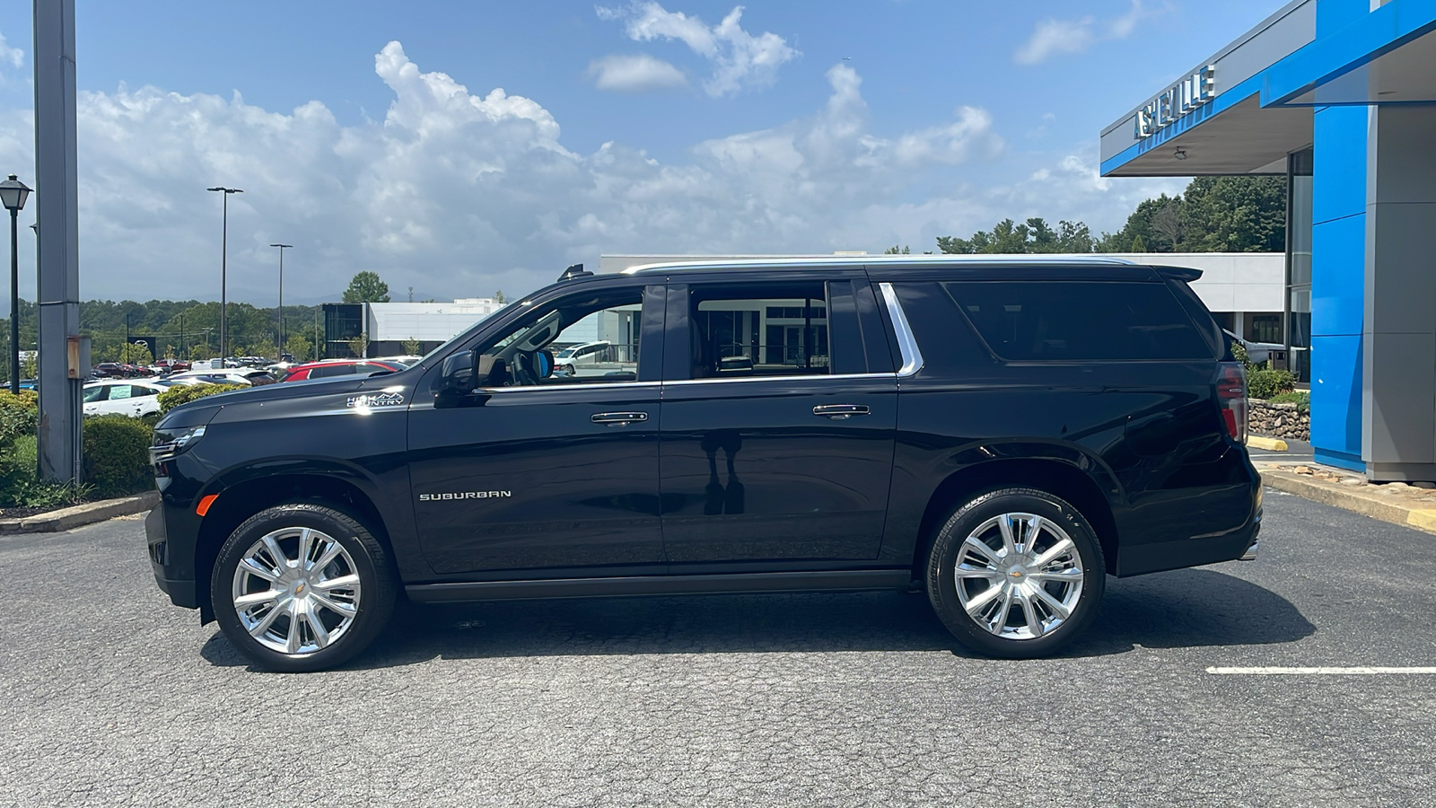 2024 Chevrolet Suburban High Country 3