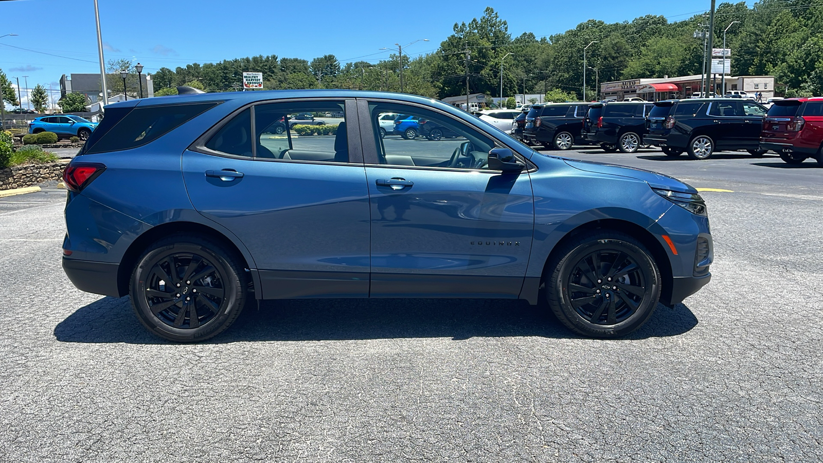 2024 Chevrolet Equinox LS 8