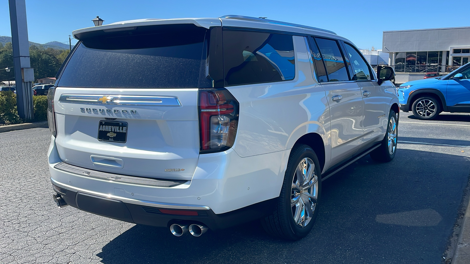 2024 Chevrolet Suburban High Country 9