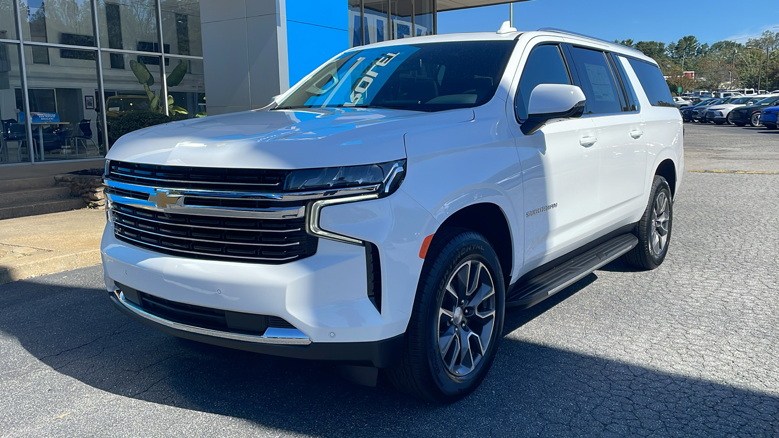 2024 Chevrolet Suburban LT 1