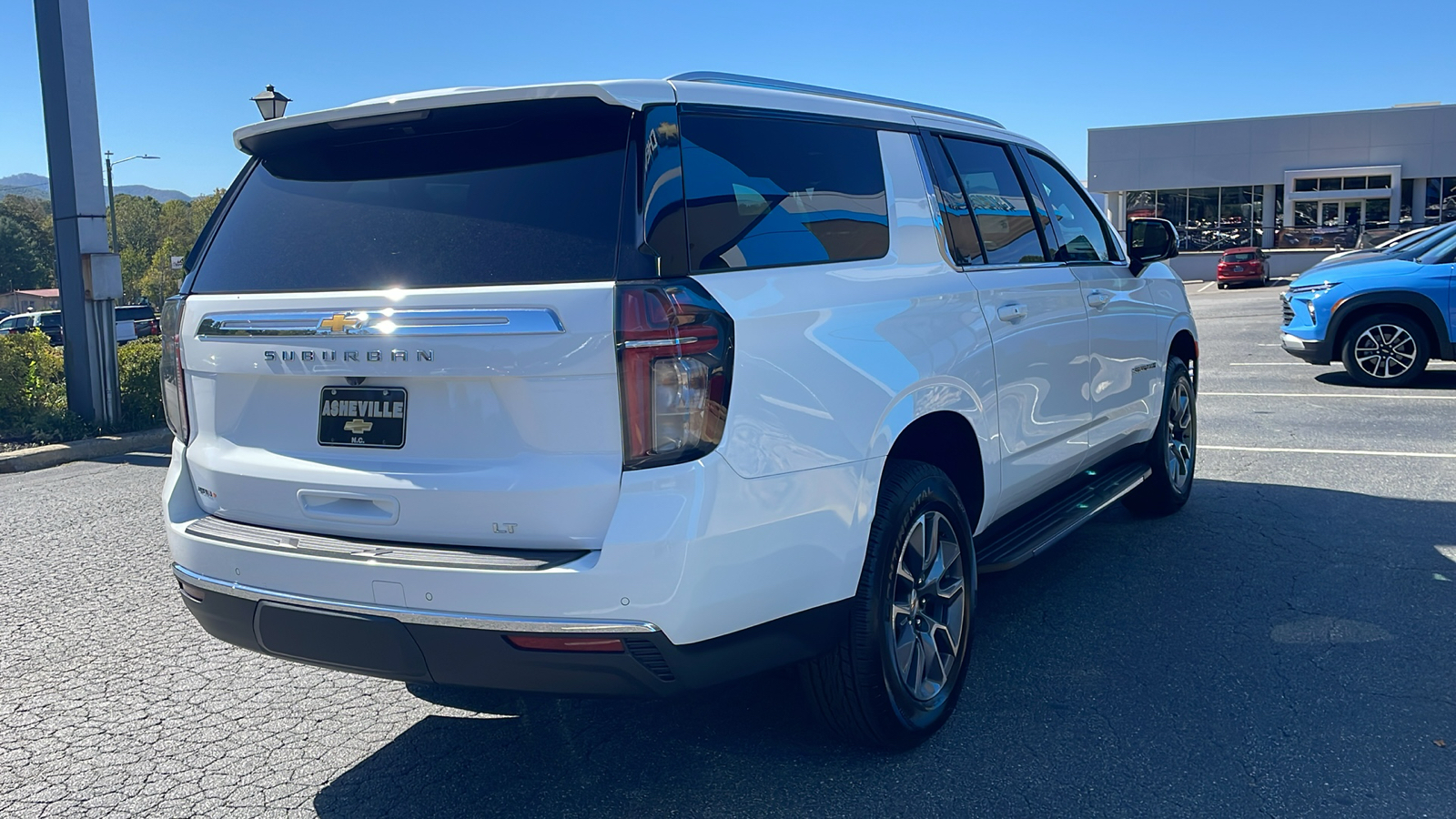 2024 Chevrolet Suburban LT 9