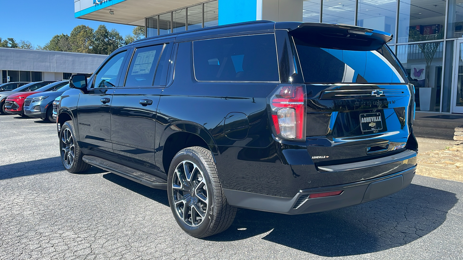 2024 Chevrolet Suburban RST 5