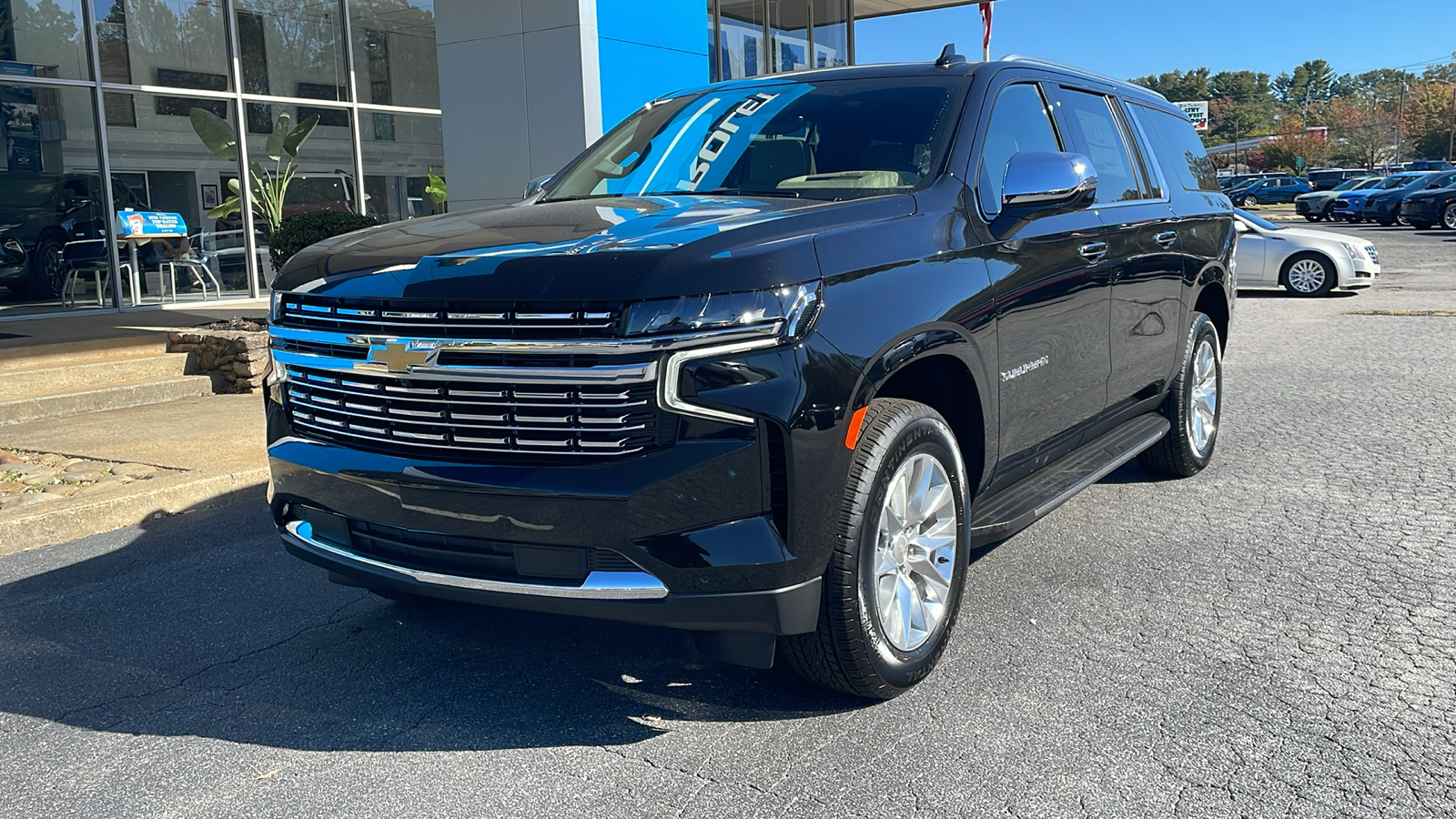 2024 Chevrolet Suburban Premier 1