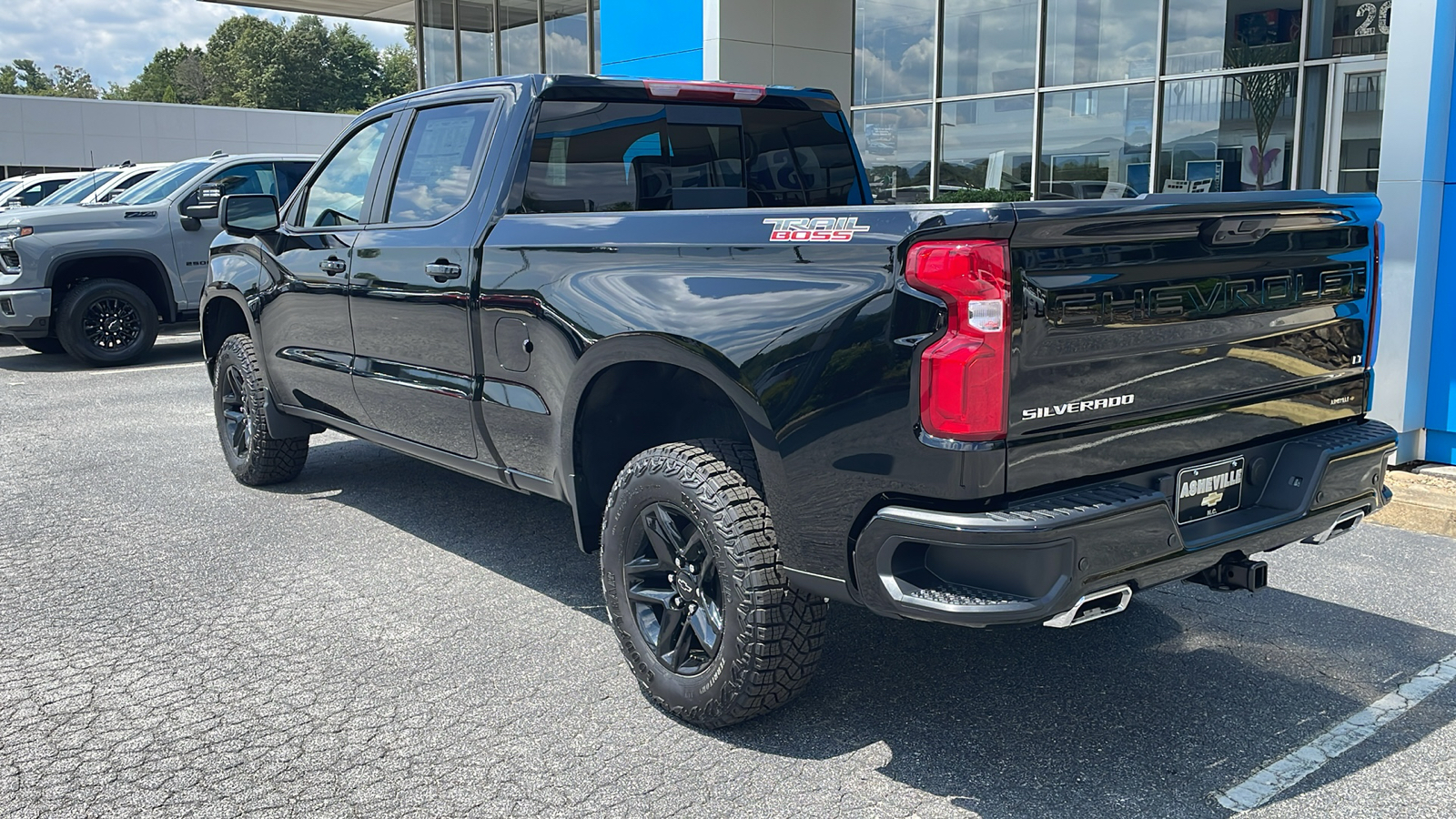 2024 Chevrolet Silverado 1500 LT Trail Boss 3