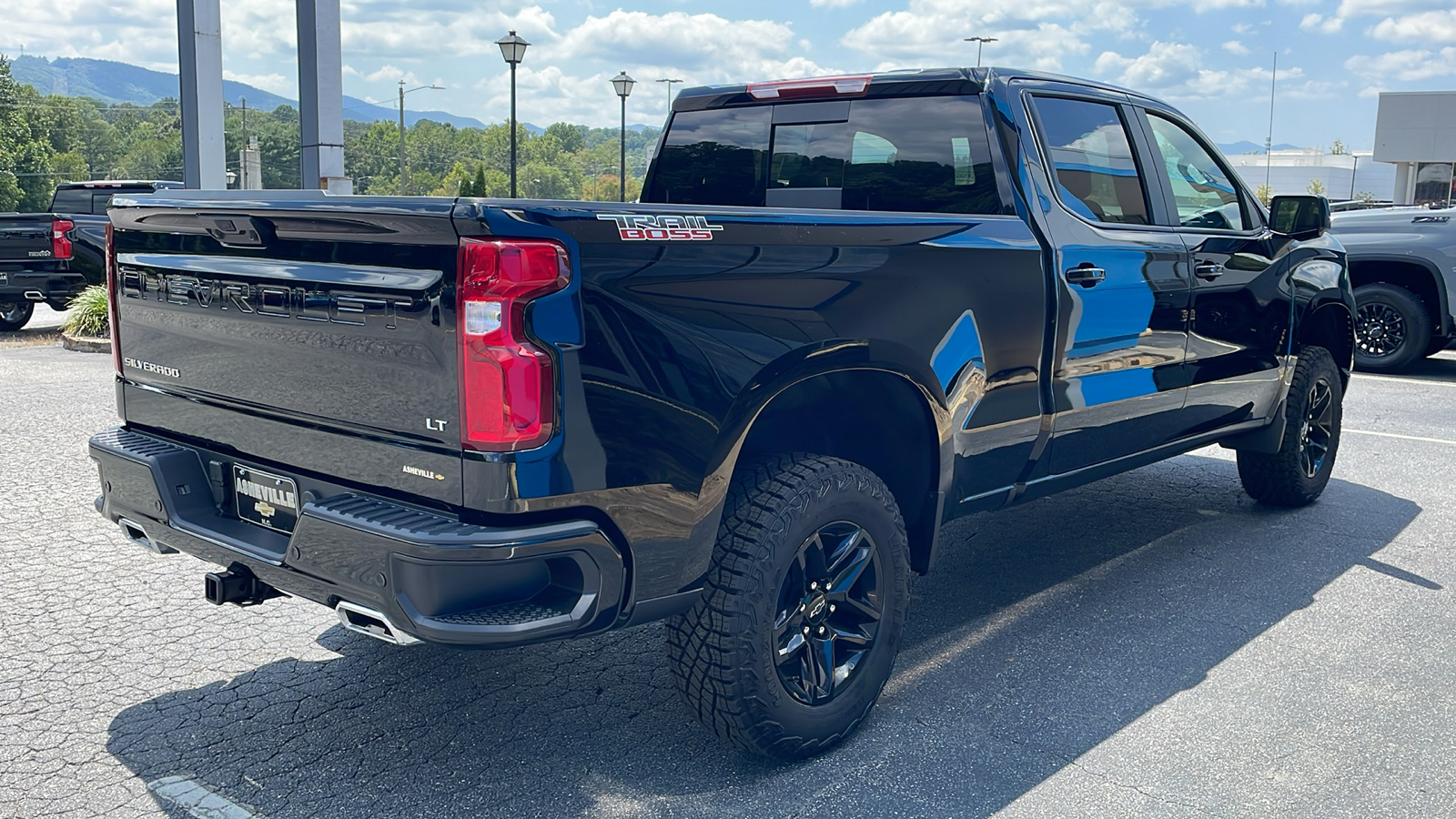 2024 Chevrolet Silverado 1500 LT Trail Boss 6