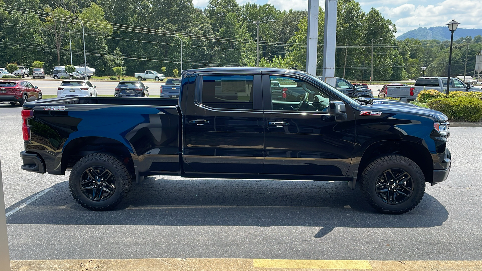 2024 Chevrolet Silverado 1500 LT Trail Boss 7