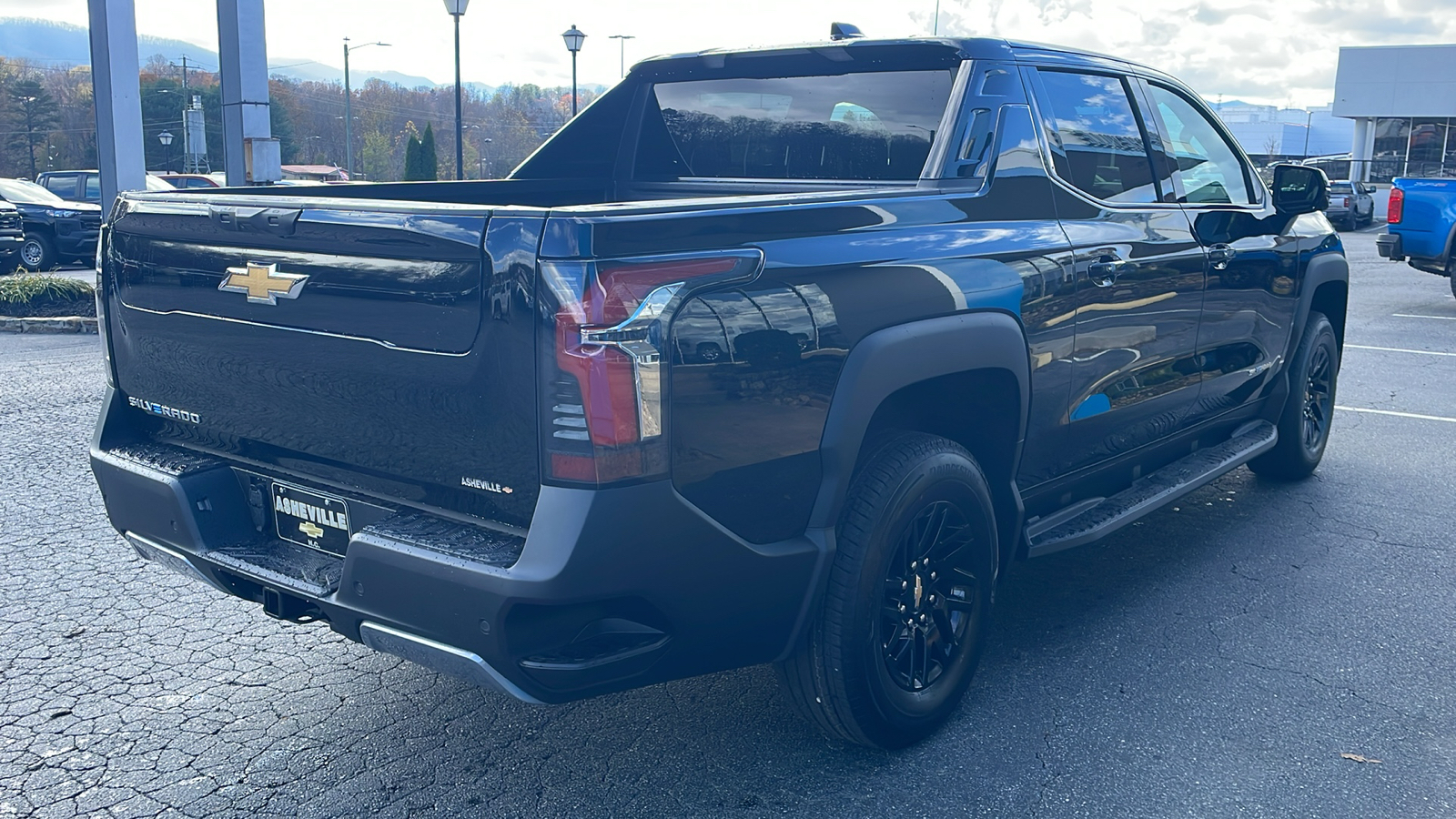 2025 Chevrolet Silverado EV  10