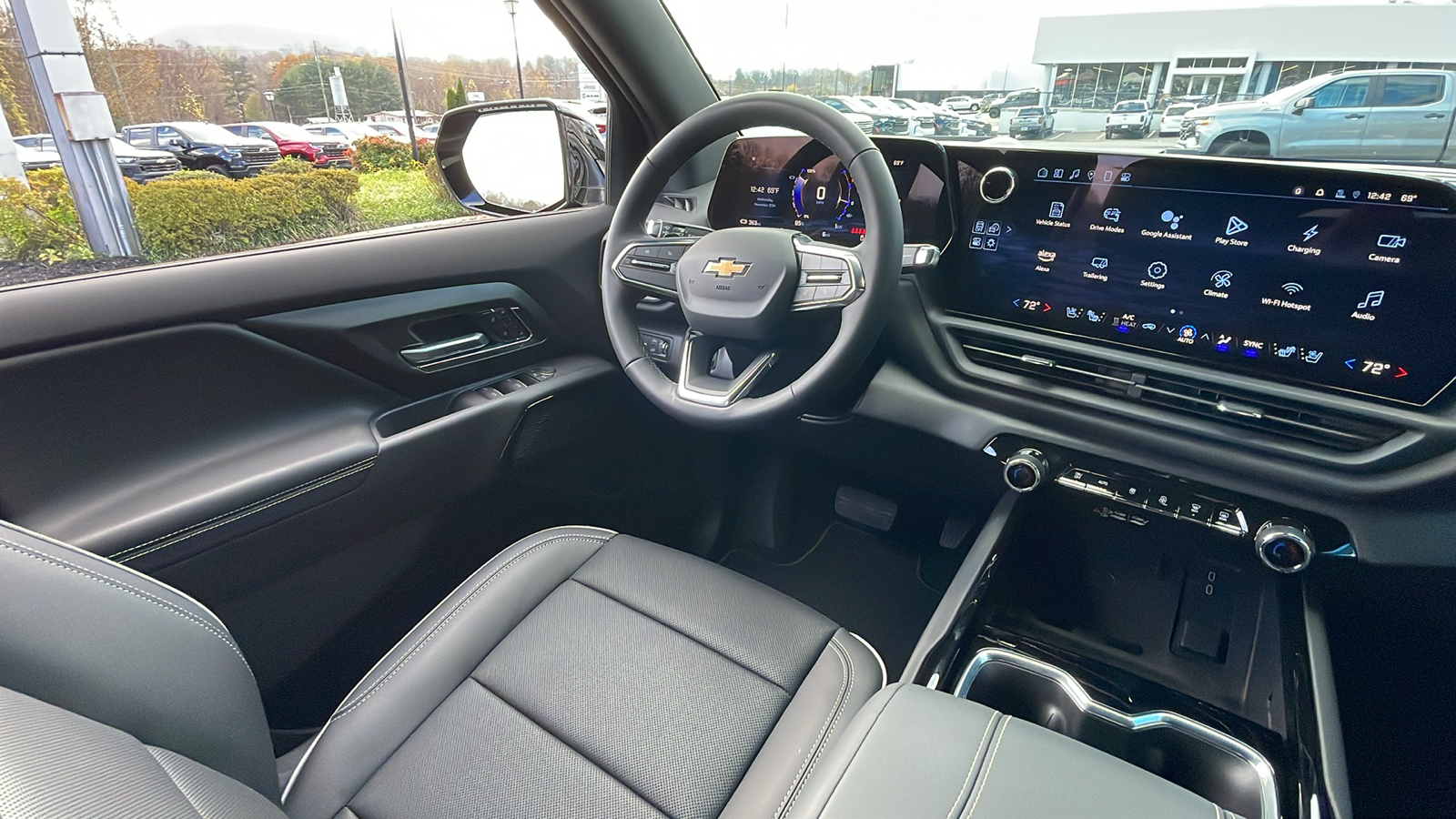 2025 Chevrolet Silverado EV  36