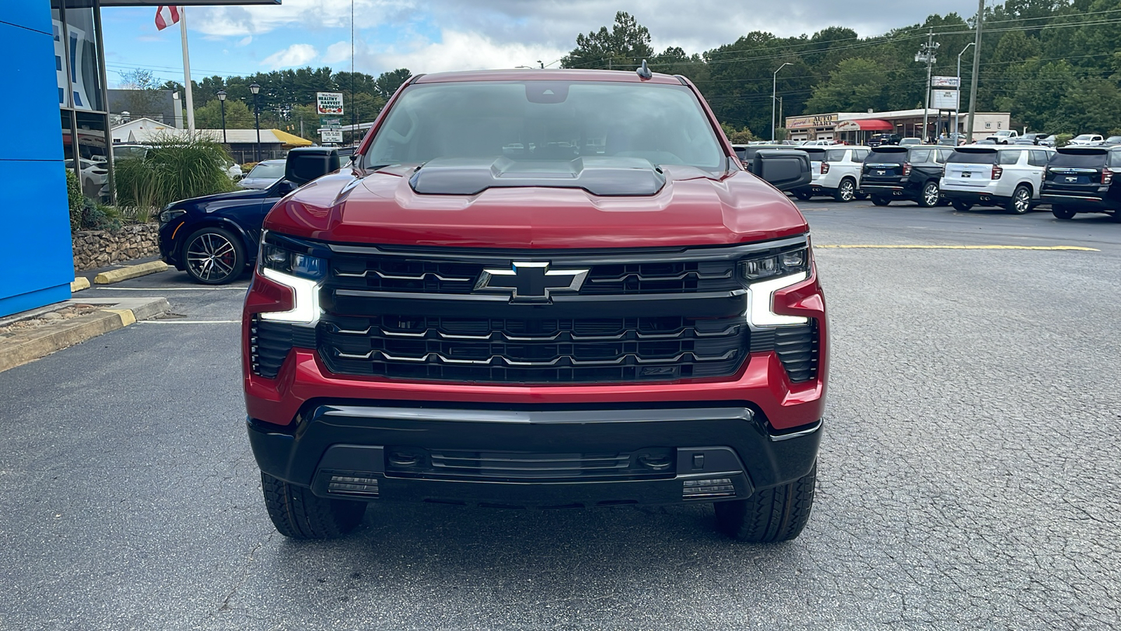 2024 Chevrolet Silverado 1500 LT Trail Boss 2