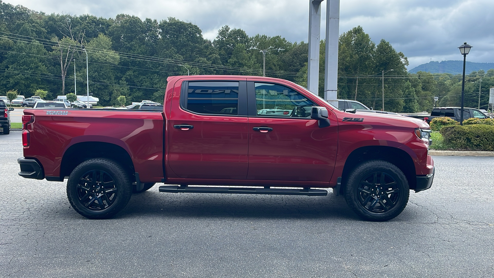 2024 Chevrolet Silverado 1500 LT Trail Boss 10