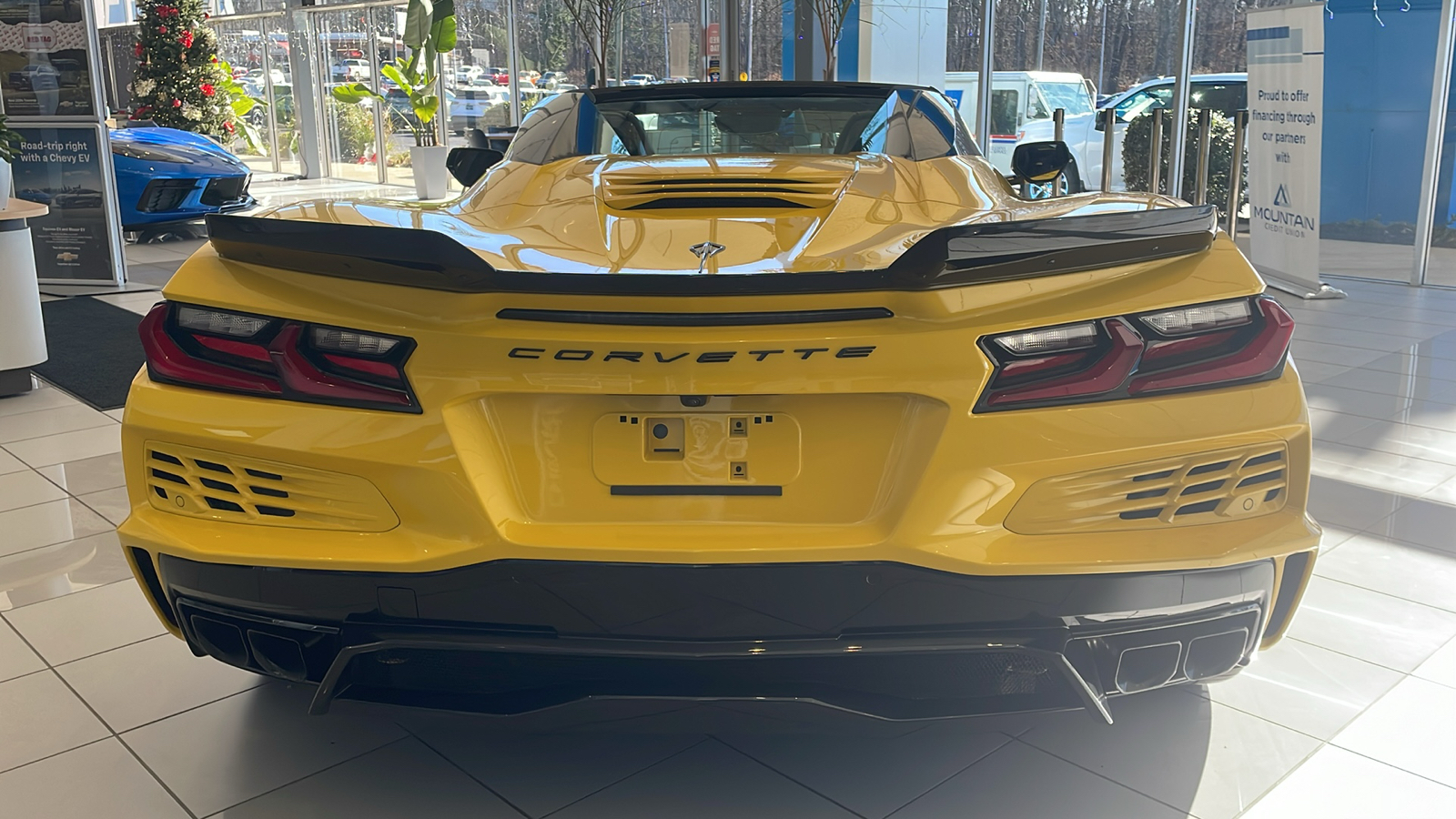 2025 Chevrolet Corvette E-Ray 6