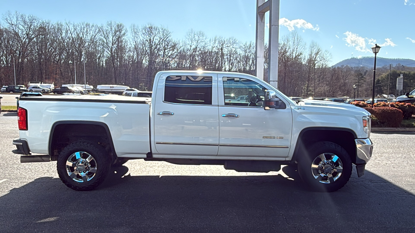 2018 GMC Sierra 2500HD SLT 8