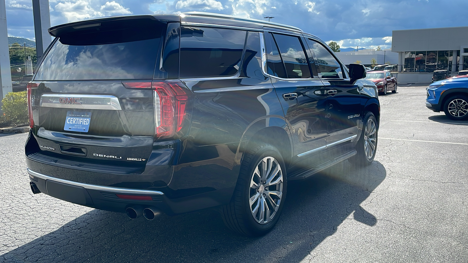 2021 GMC Yukon Denali 9