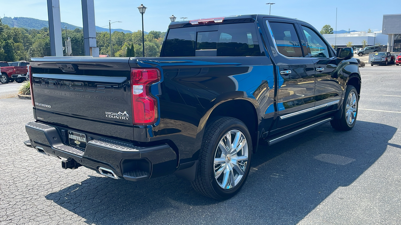 2025 Chevrolet Silverado 1500 High Country 8