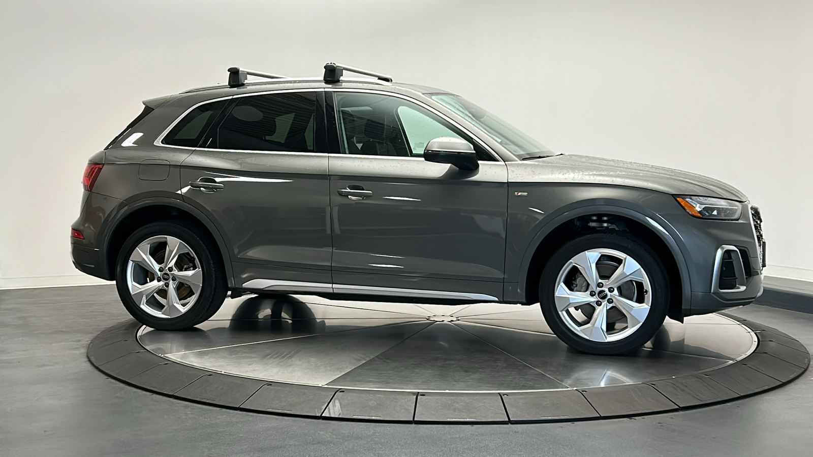 2023 Audi Q5 45 S line Premium Plus 8