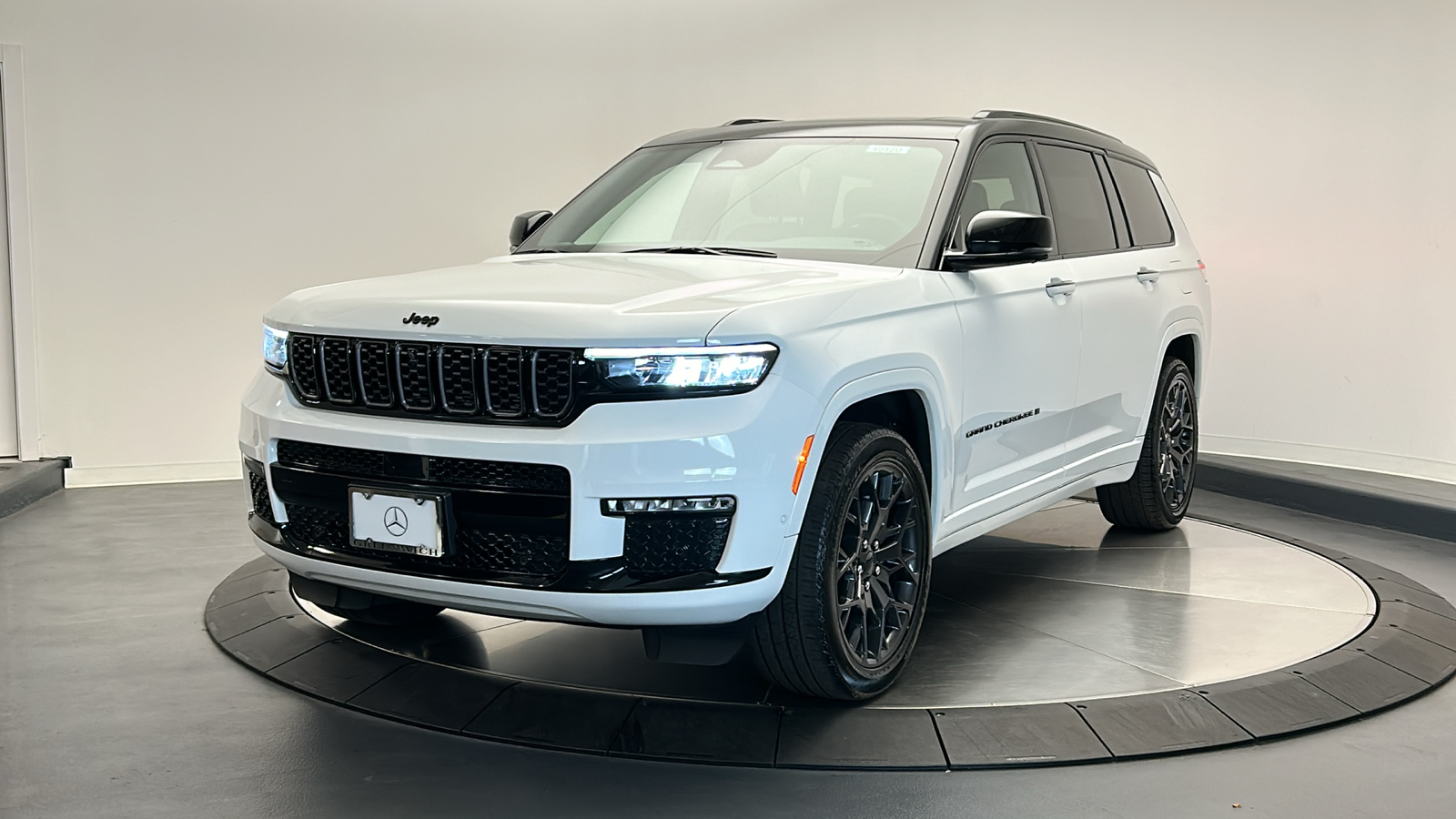 2023 Jeep Grand Cherokee L Summit 3