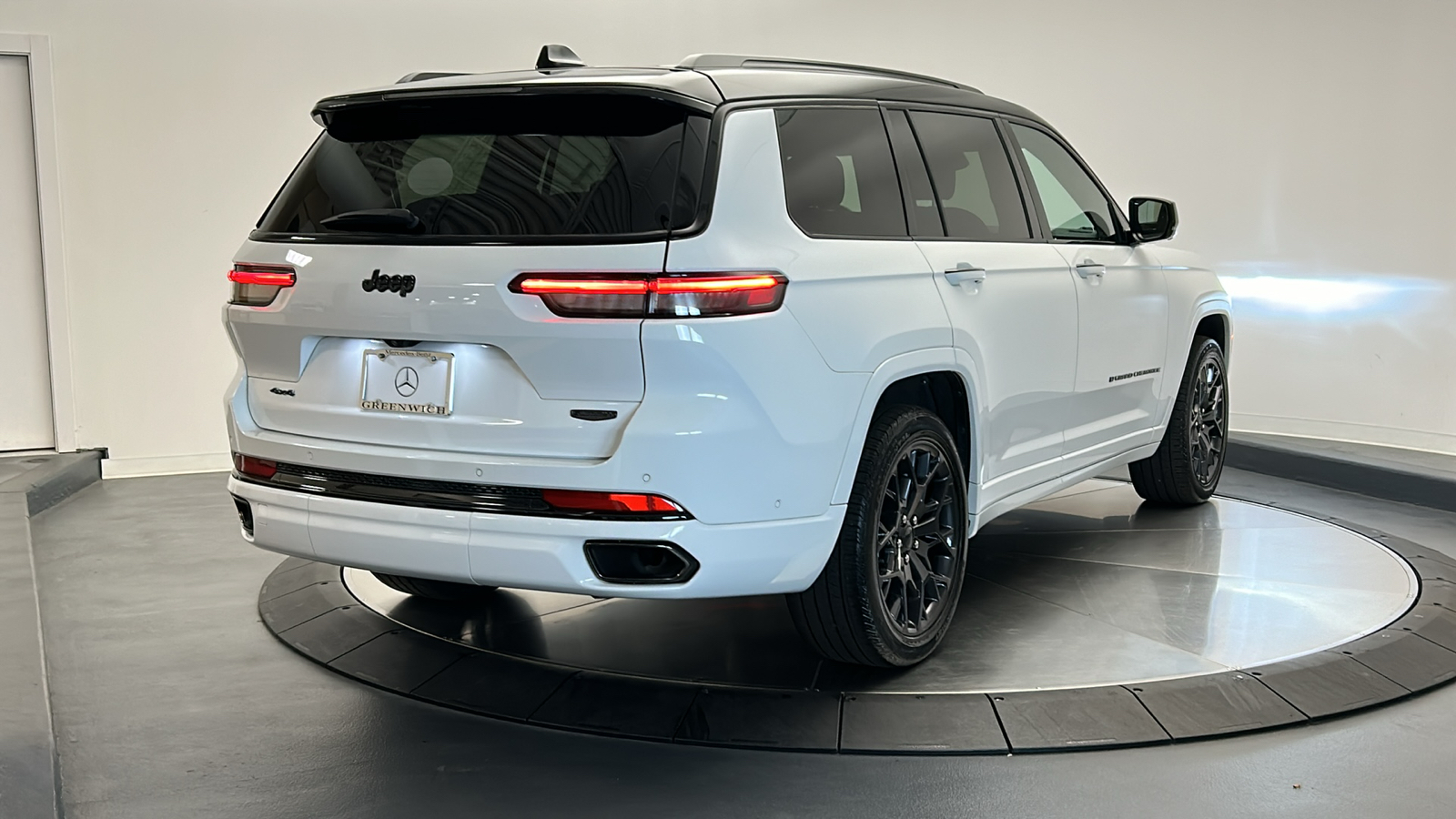 2023 Jeep Grand Cherokee L Summit 7