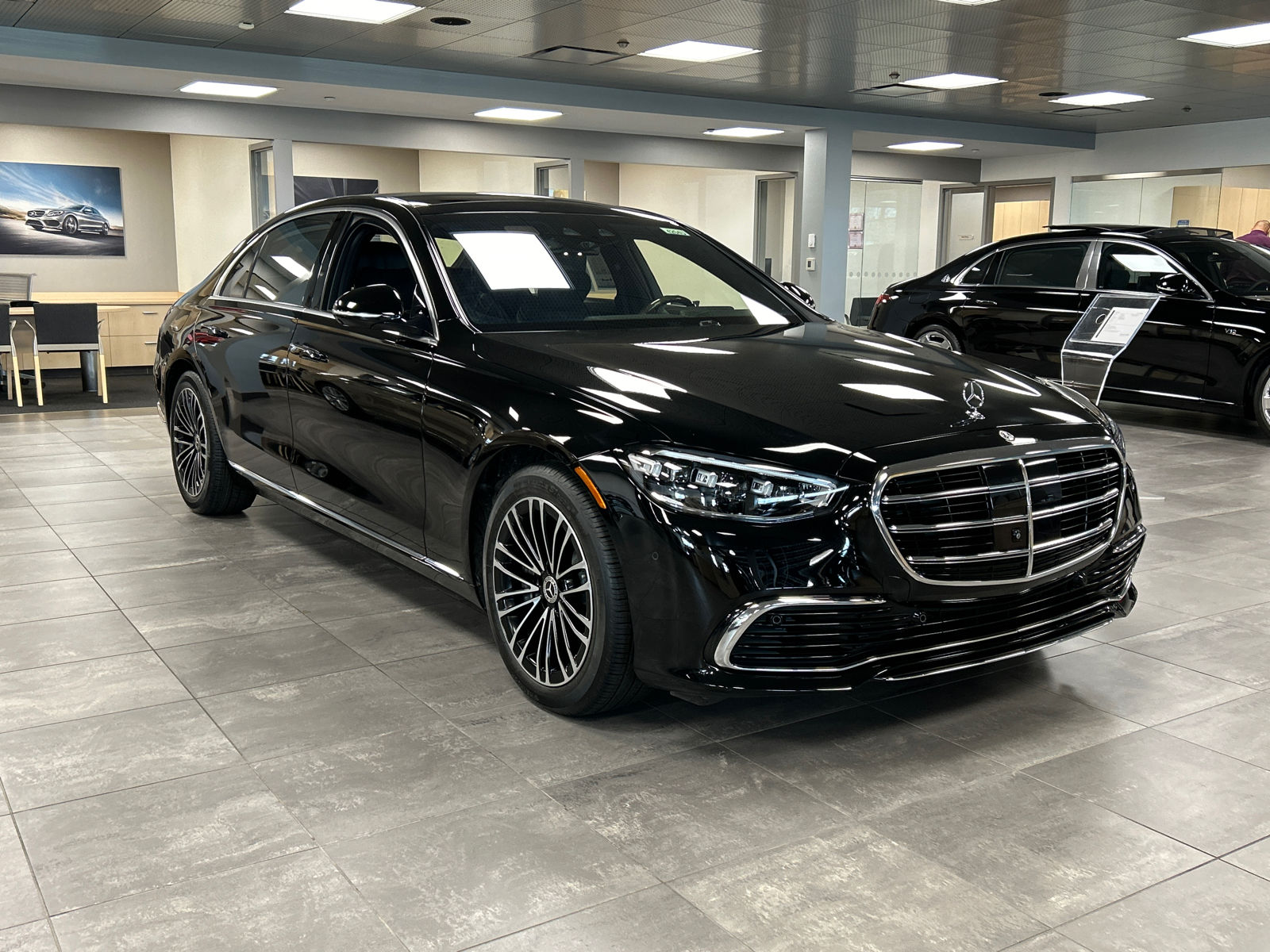 2022 Mercedes-Benz S-Class S 580 1