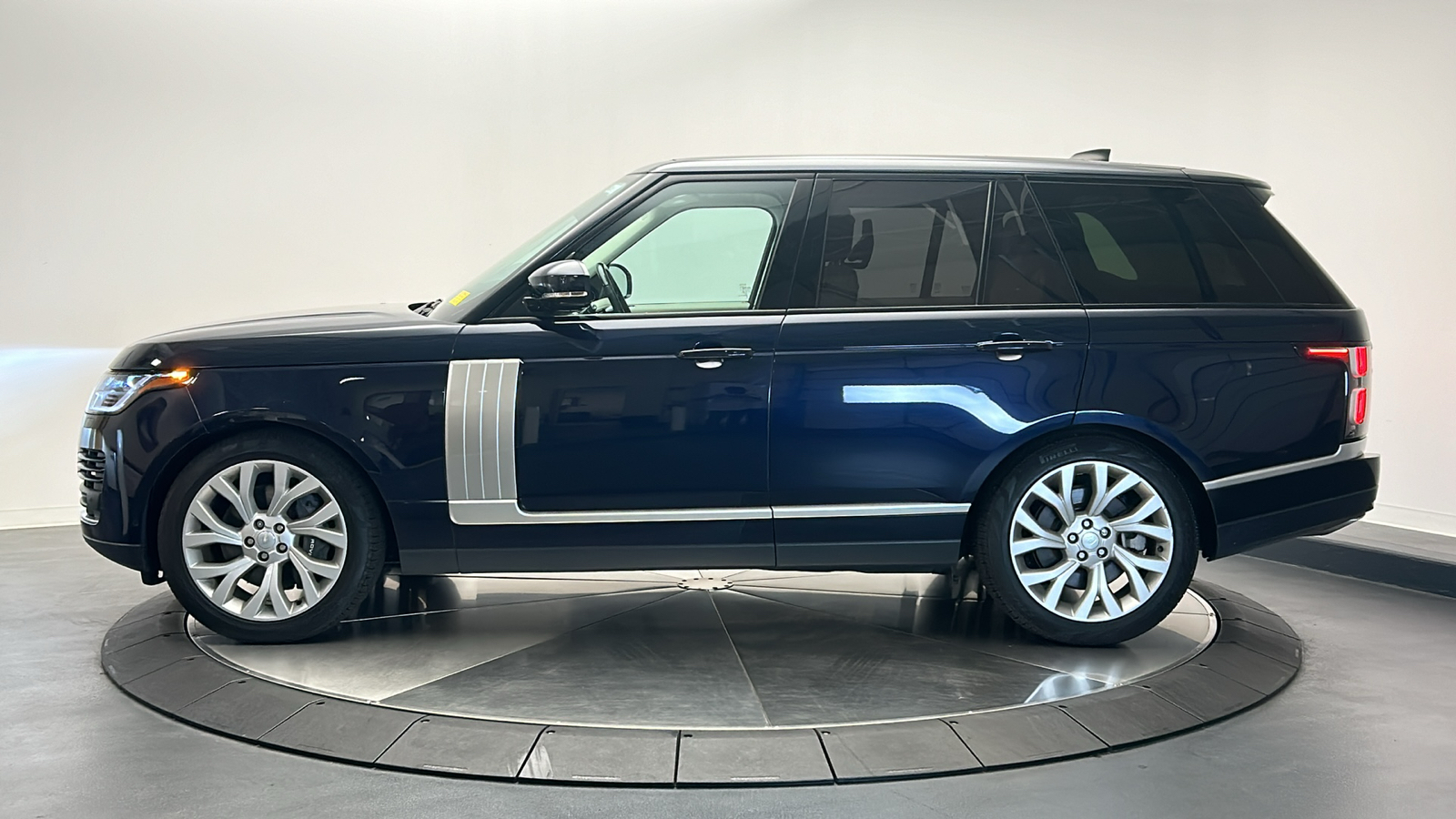 2021 Land Rover Range Rover Westminster 2