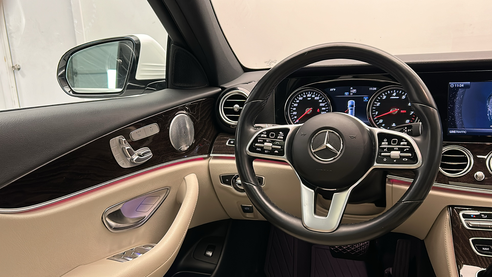 2019 Mercedes-Benz E-Class E 450 24