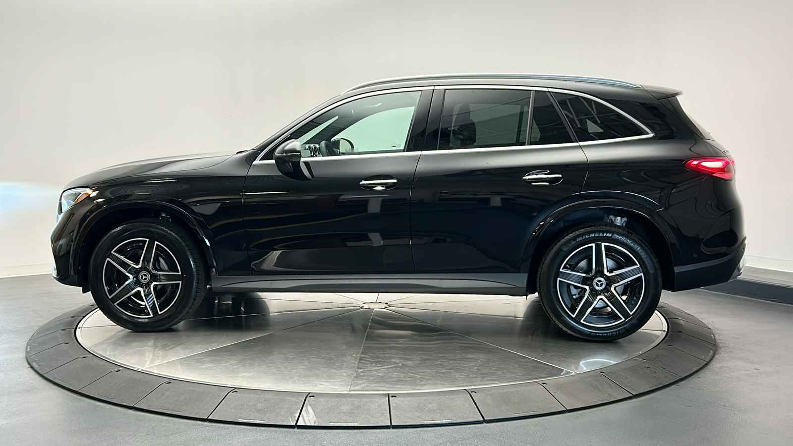 2024 Mercedes-Benz GLC GLC 300 4