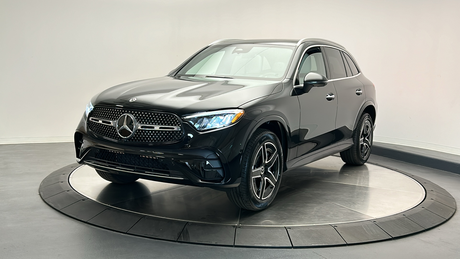 2024 Mercedes-Benz GLC GLC 300 3