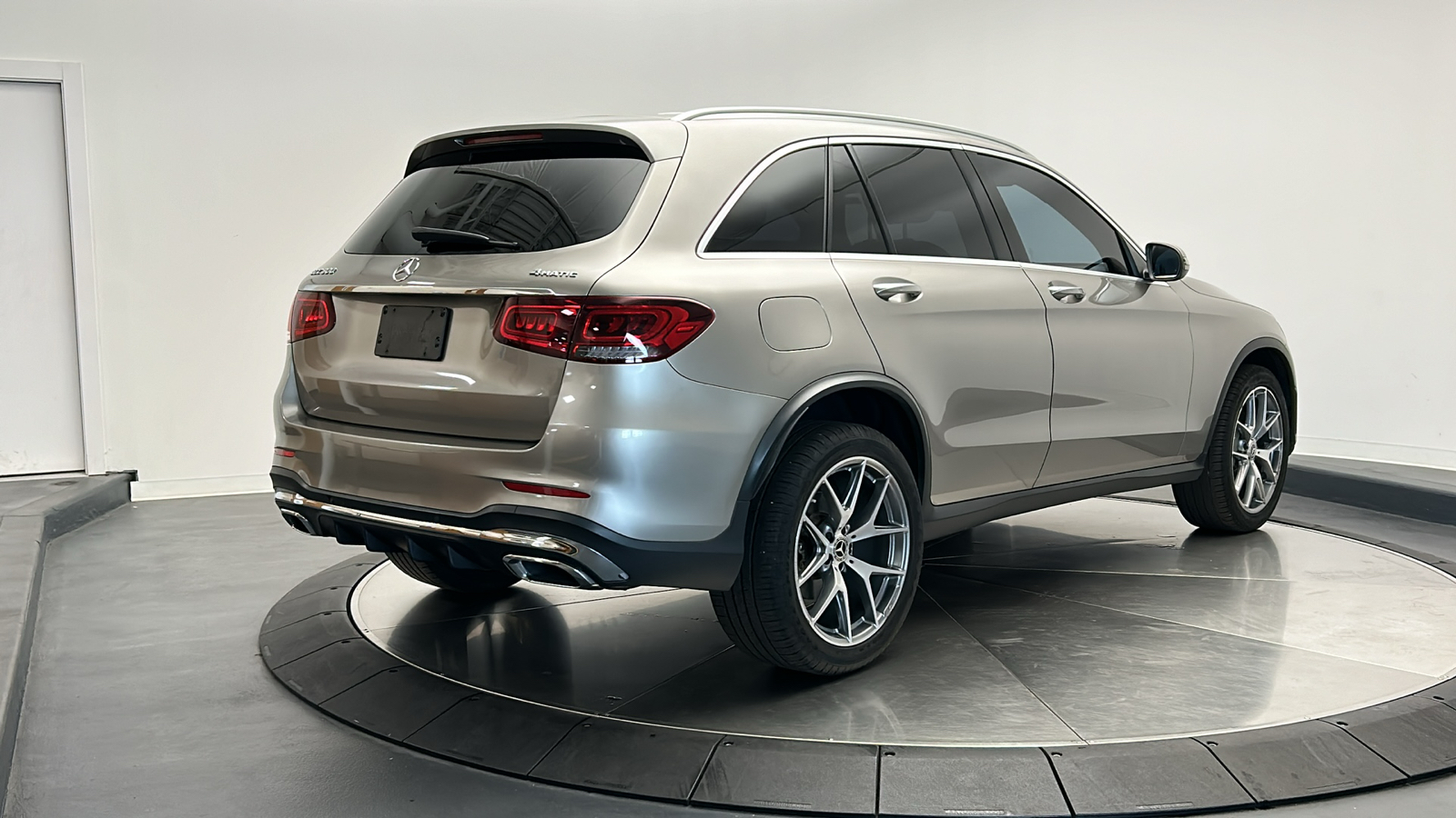 2020 Mercedes-Benz GLC GLC 300 7