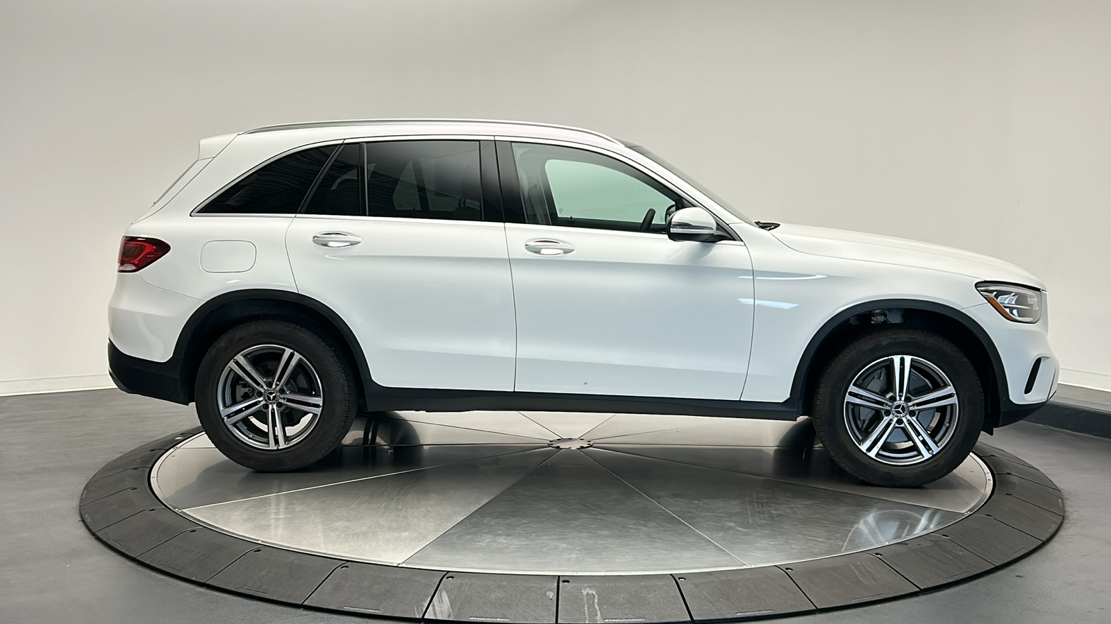 2020 Mercedes-Benz GLC GLC 300 8