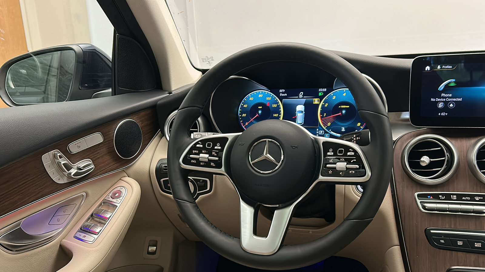 2021 Mercedes-Benz GLC GLC 300 25