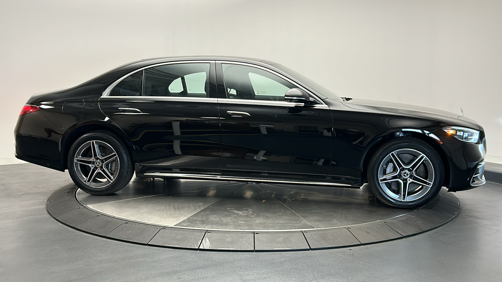 2024 Mercedes-Benz S-Class S 580 8