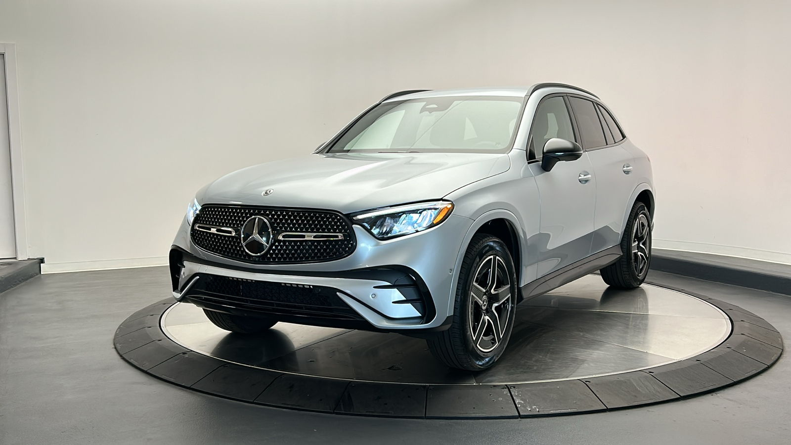 2024 Mercedes-Benz GLC GLC 300 3