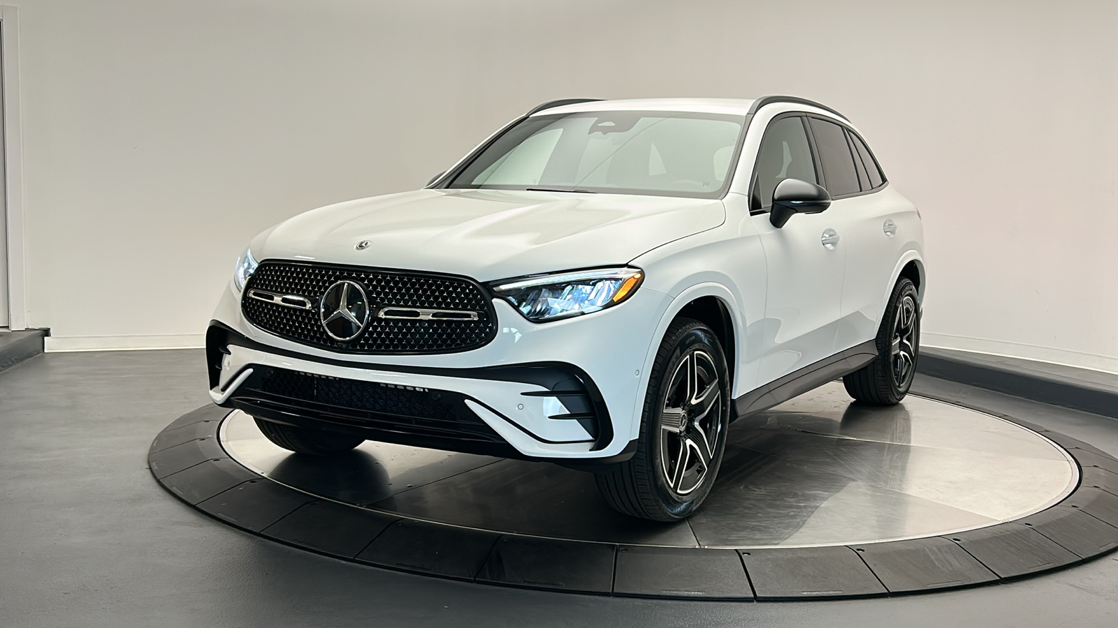 2024 Mercedes-Benz GLC GLC 300 3