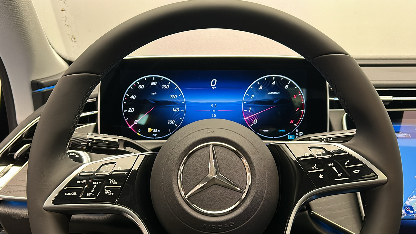 2025 Mercedes-Benz E-Class E 450 13