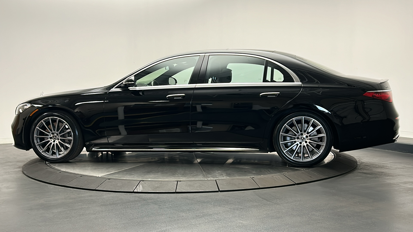 2025 Mercedes-Benz S-Class S 580 4