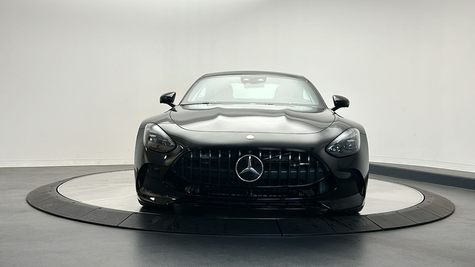 2025 Mercedes-Benz AMG GT Base 2