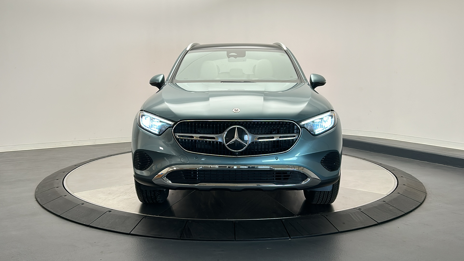 2025 Mercedes-Benz GLC GLC 300 2