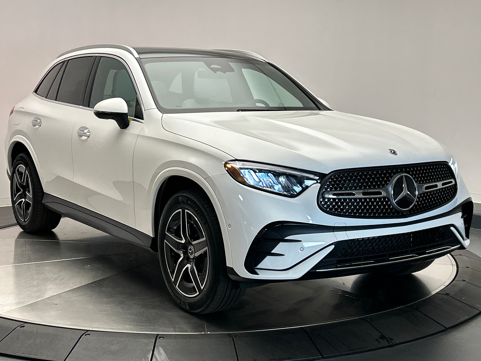 2025 Mercedes-Benz GLC GLC 300 1